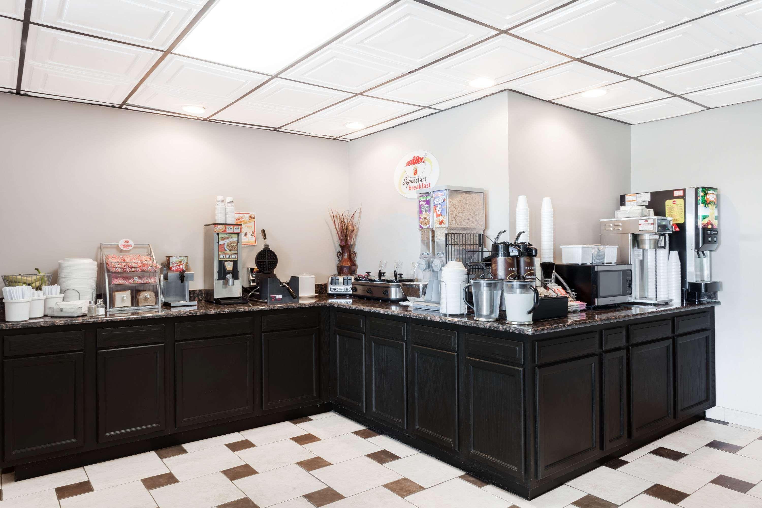 Super 8 By Wyndham Monteagle Tn Motell Exteriör bild