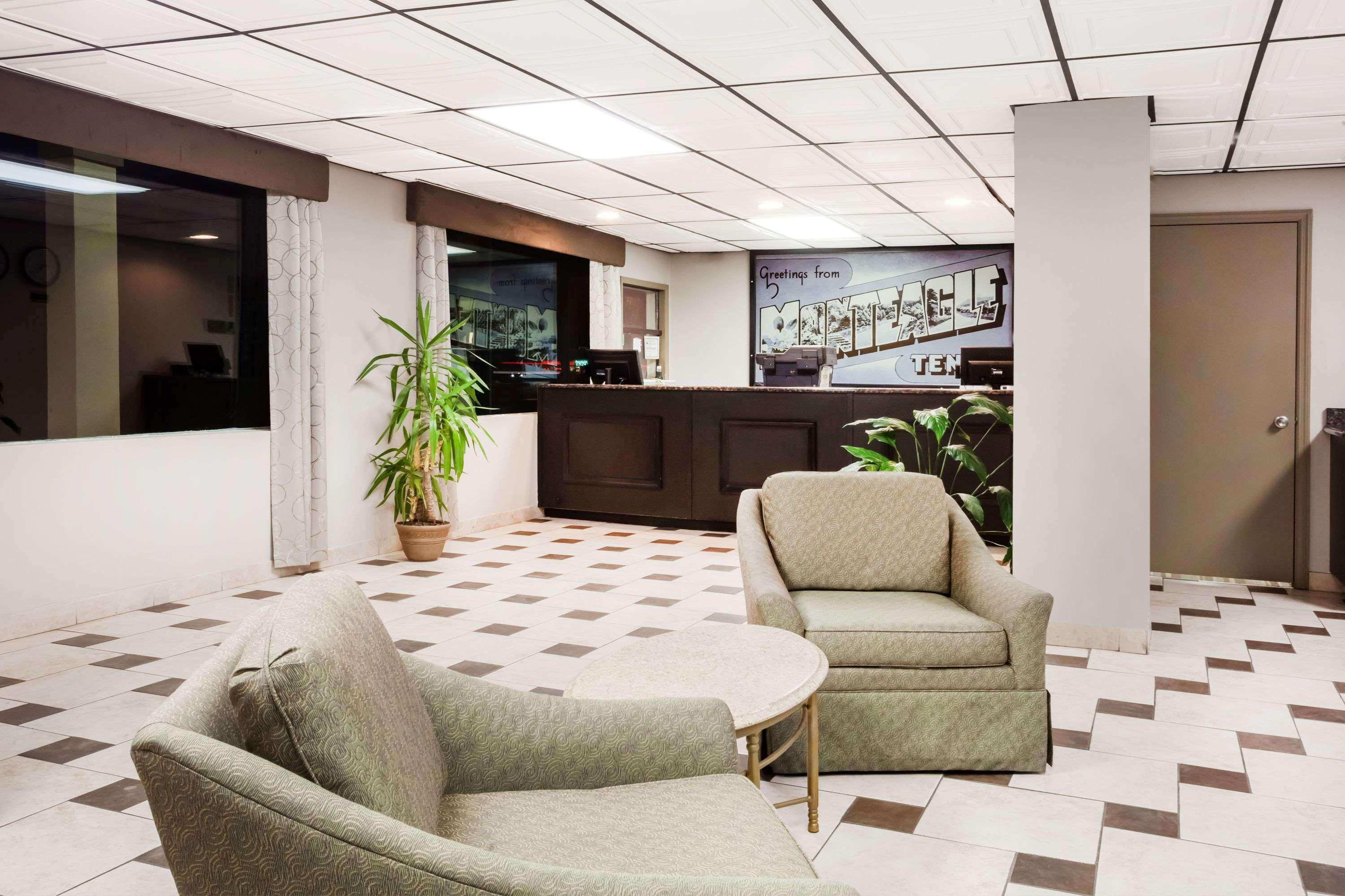 Super 8 By Wyndham Monteagle Tn Motell Exteriör bild